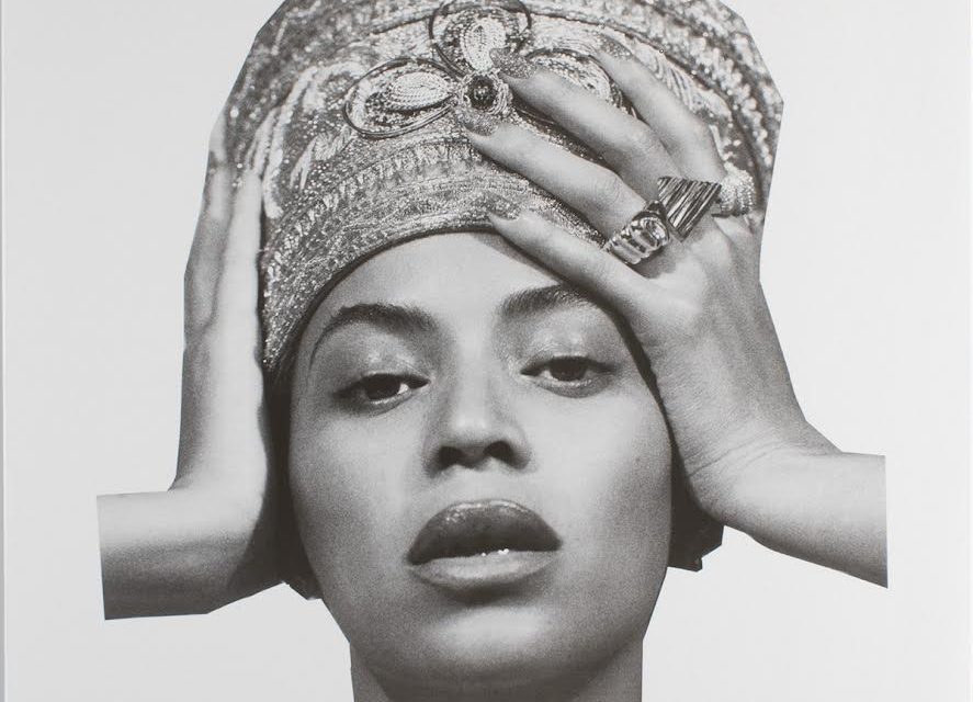 Beyoncé provoca indignación por formar parte de exposición en Egi…