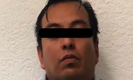 Dictan prisión preventiva a padre agresor de maestra en Cuautitlá…