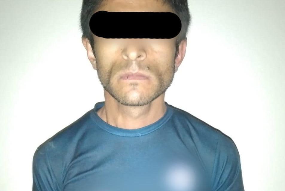 Hombre detenido en San Juan del Río por robo a farmacia