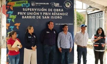 Alcalde Roberto Cabrera supervisa obras de calles en San Isidro