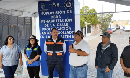 Alcalde Roberto Cabrera supervisa obras en la colonia Fátima
