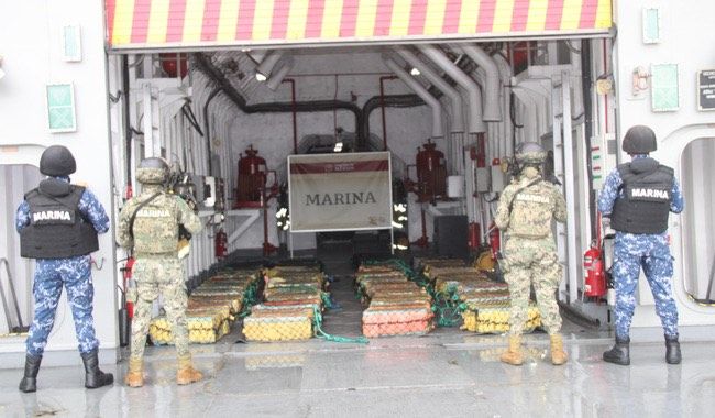 Aseguran 4 toneladas de cocaína en las costas de Michoacán