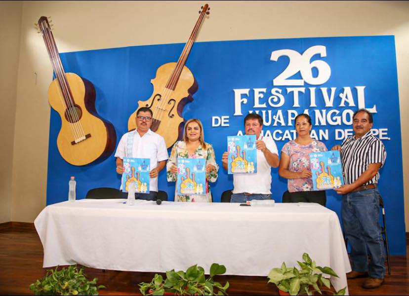 Develan cartel del festival del huapango en Ahuacatlán de Guadalu…
