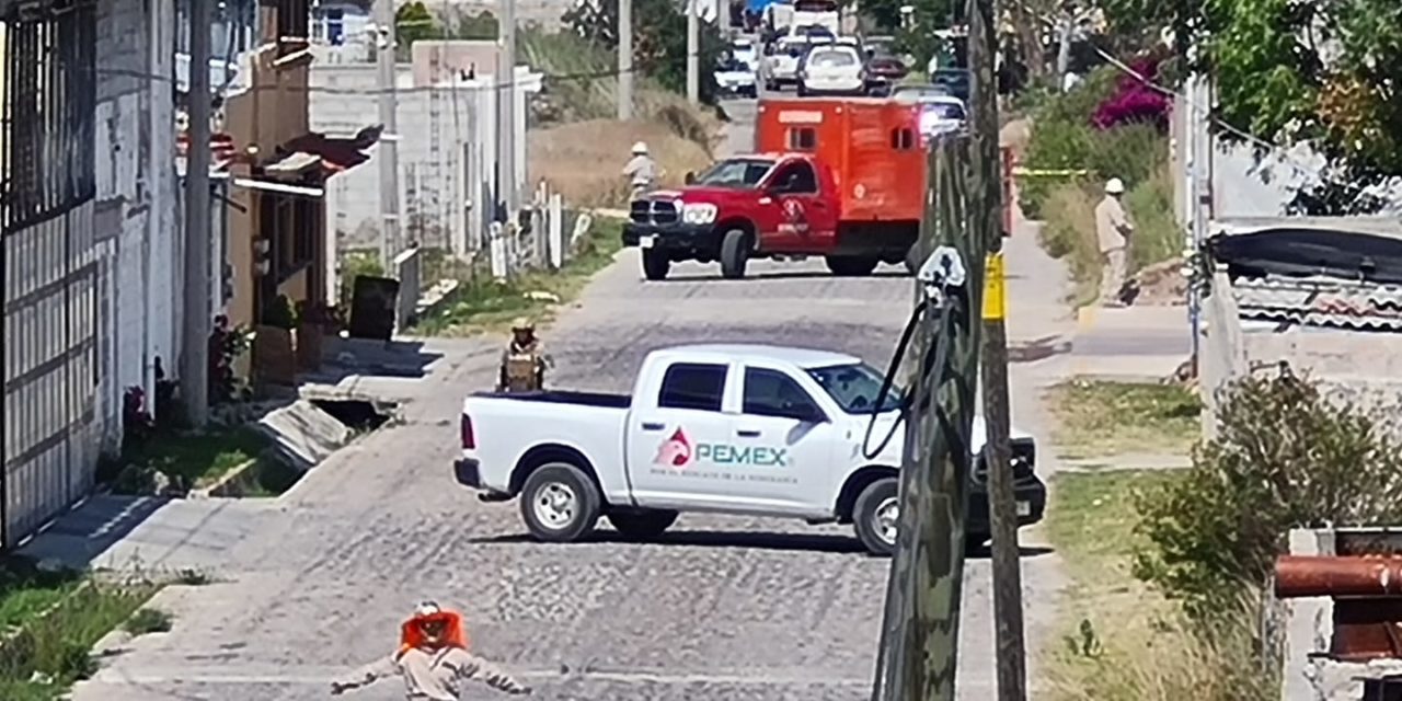 Reportan habitantes fuga de gas LP en ductos de PEMEX en El Oro y…