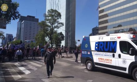 Inicia manifestación por el 25N en Ciudad de México