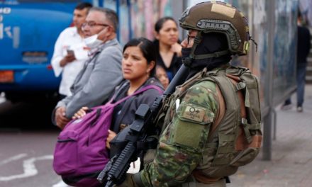 Silencio y miedo se instalan en las calles de un Ecuador bajo el…