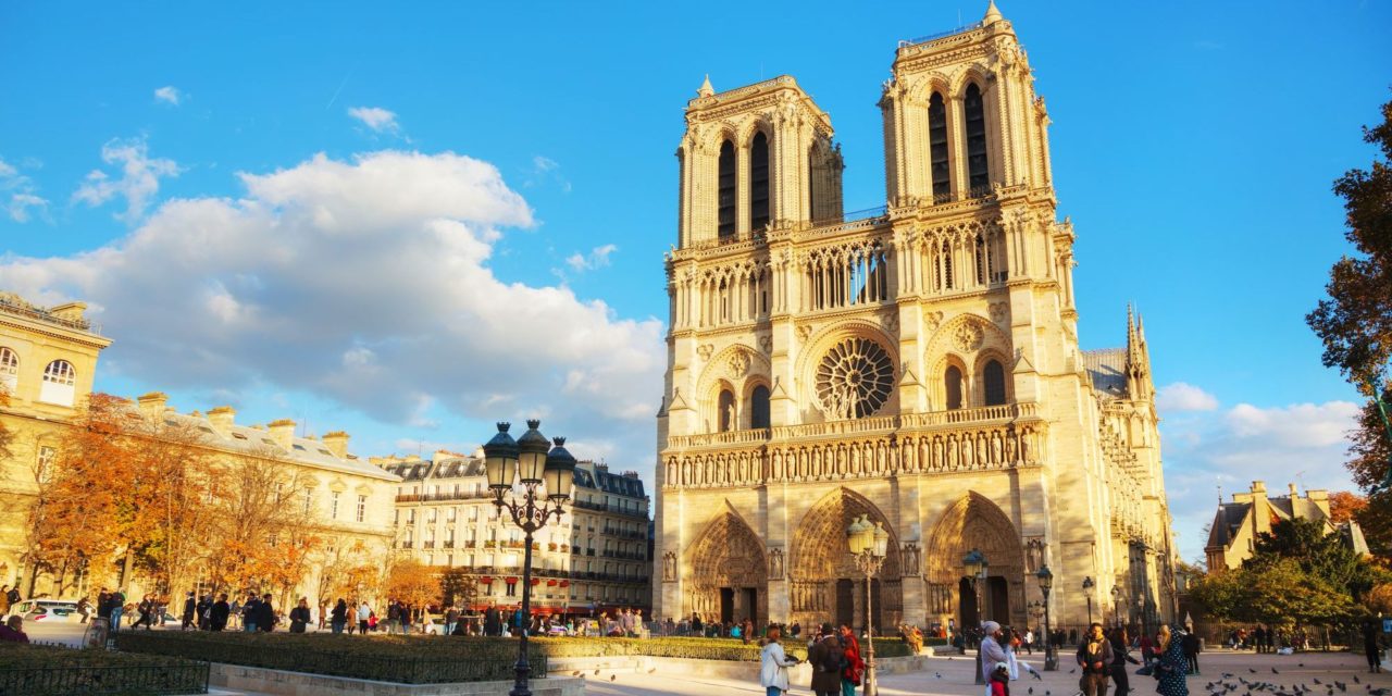 Notre Dame de París se prepara para recibir seis vitrales contemp…