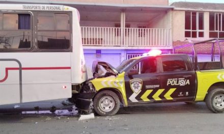 Choque entre Patrulla y Camión de Transporte de Personal Deja Lesionados Leves en SLP