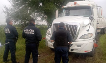 Otro camión con 33,000 litros de hidrocarburo robado asegurado en…