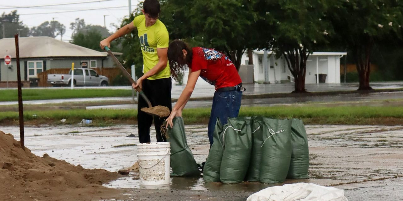 La tormenta tropical Francine avanza por el sur de EEUU