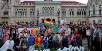 El rey de Tailandia aprueba histórico proyecto de ley que permite el matrimonio entre personas del mismo sexo