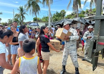  Continúa llegada de ayuda humanitaria a Guerrero