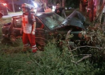 Dos lesionados en fuerte accidente en la carretera a Matehuala