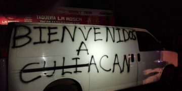  Hallan cinco cuerpos dentro de una camioneta en Culiacán