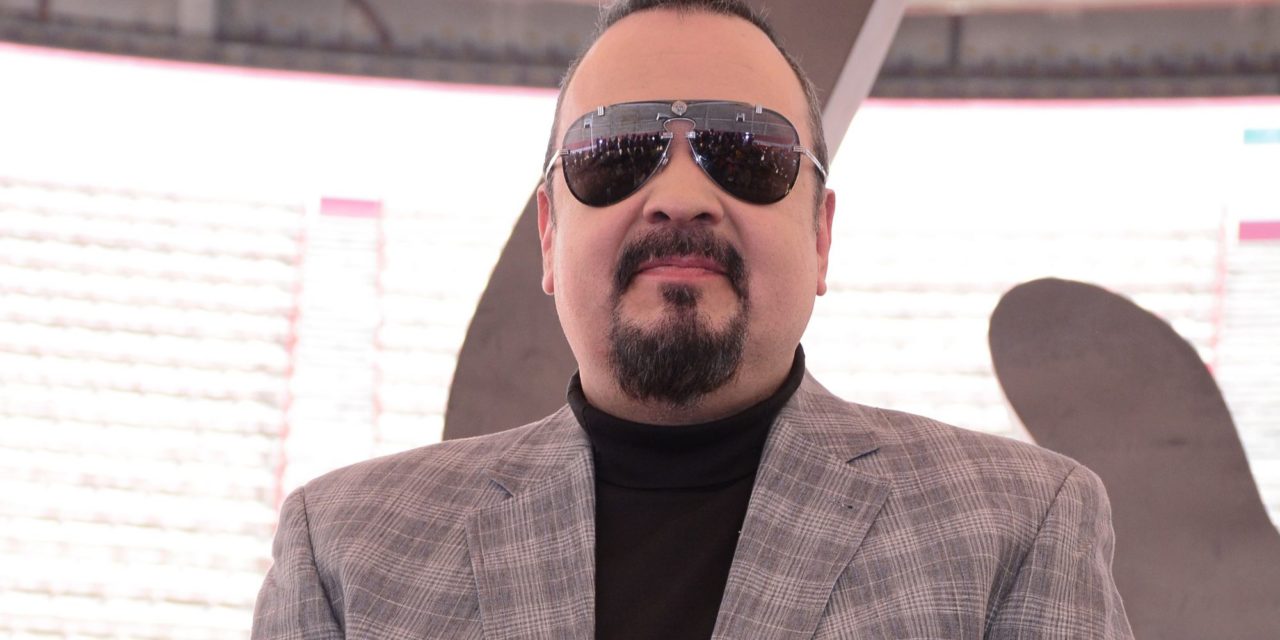 Pepe Aguilar se cambia el apellido y se presenta como Nodal